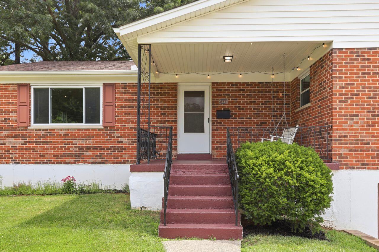 4232 Lafayette Court