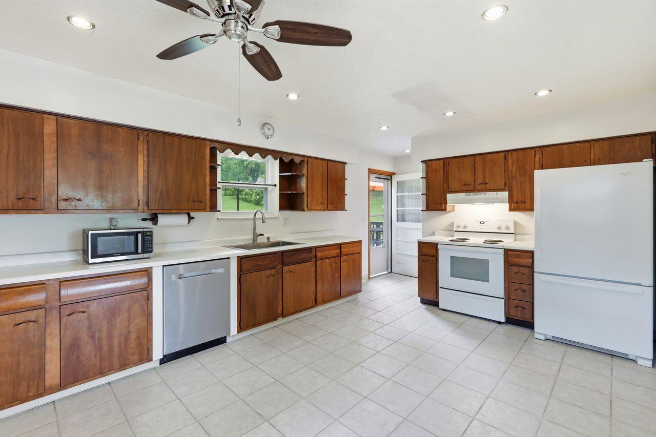 4232 Lafayette Court