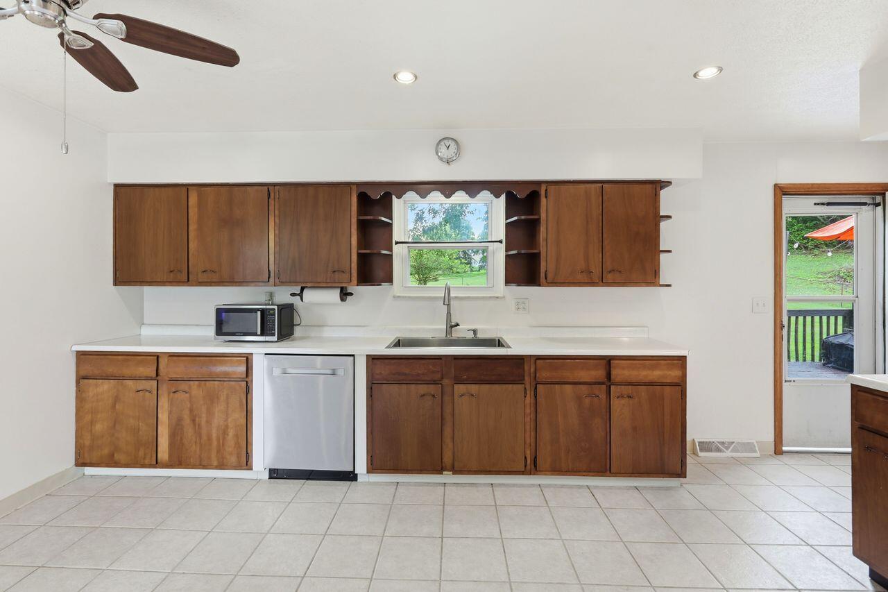 4232 Lafayette Court
