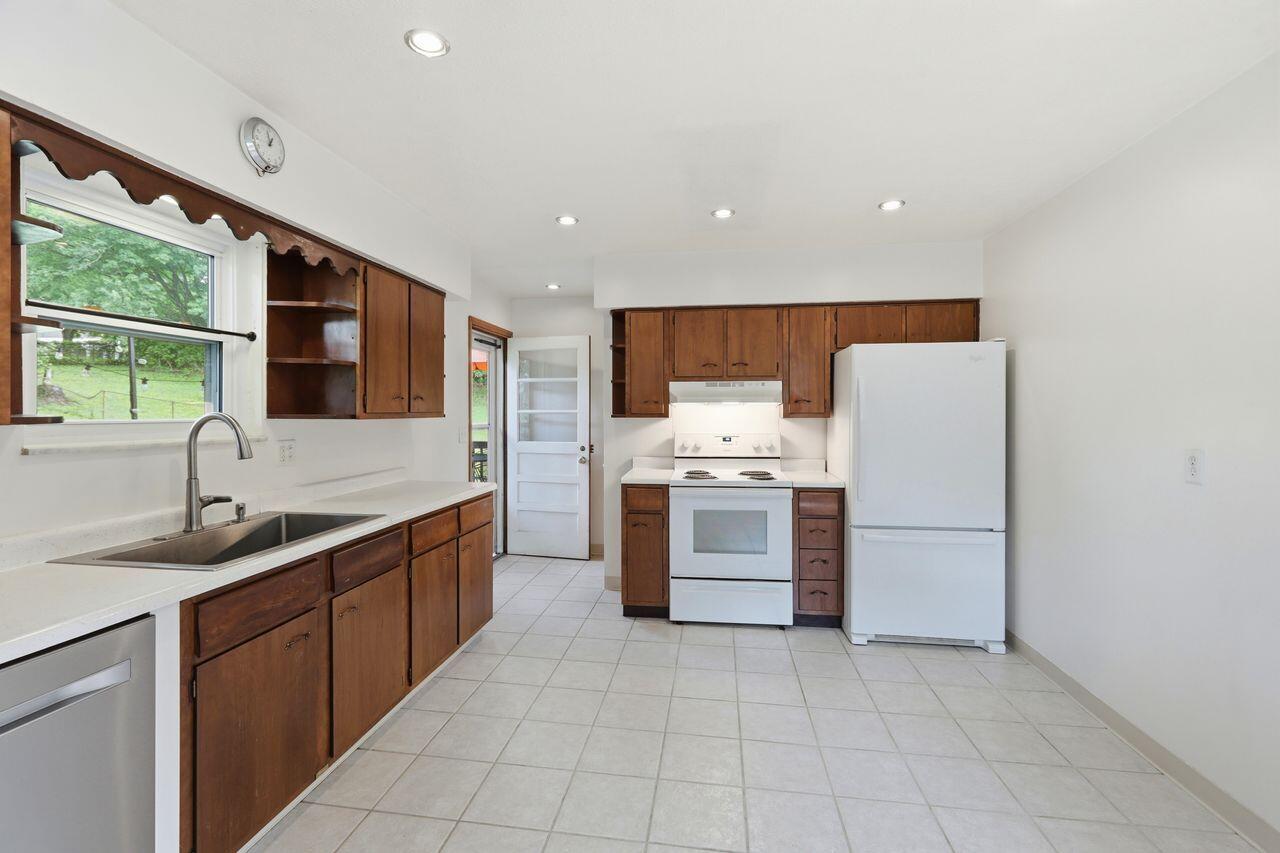 4232 Lafayette Court