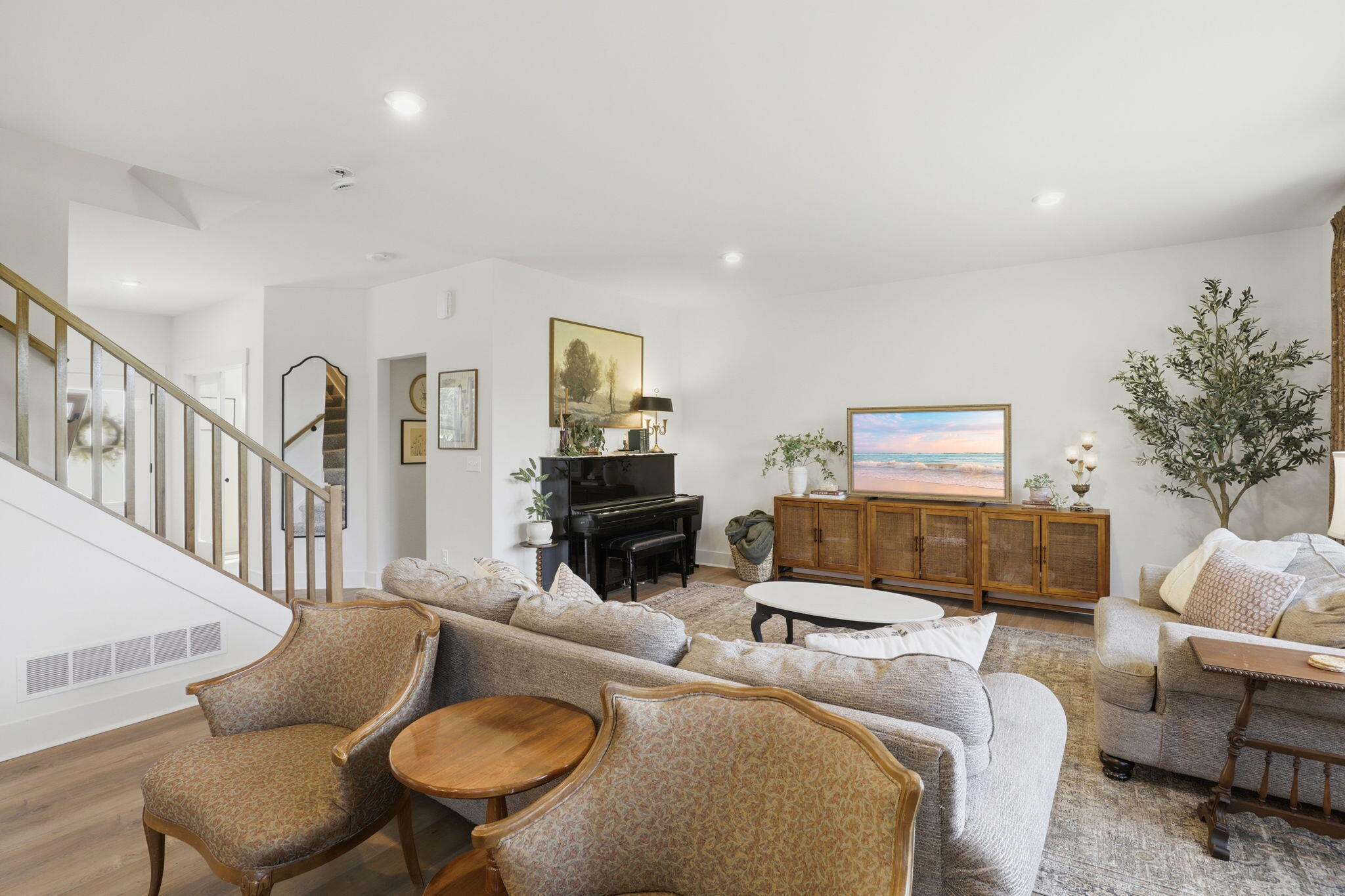 3555 Capel Court