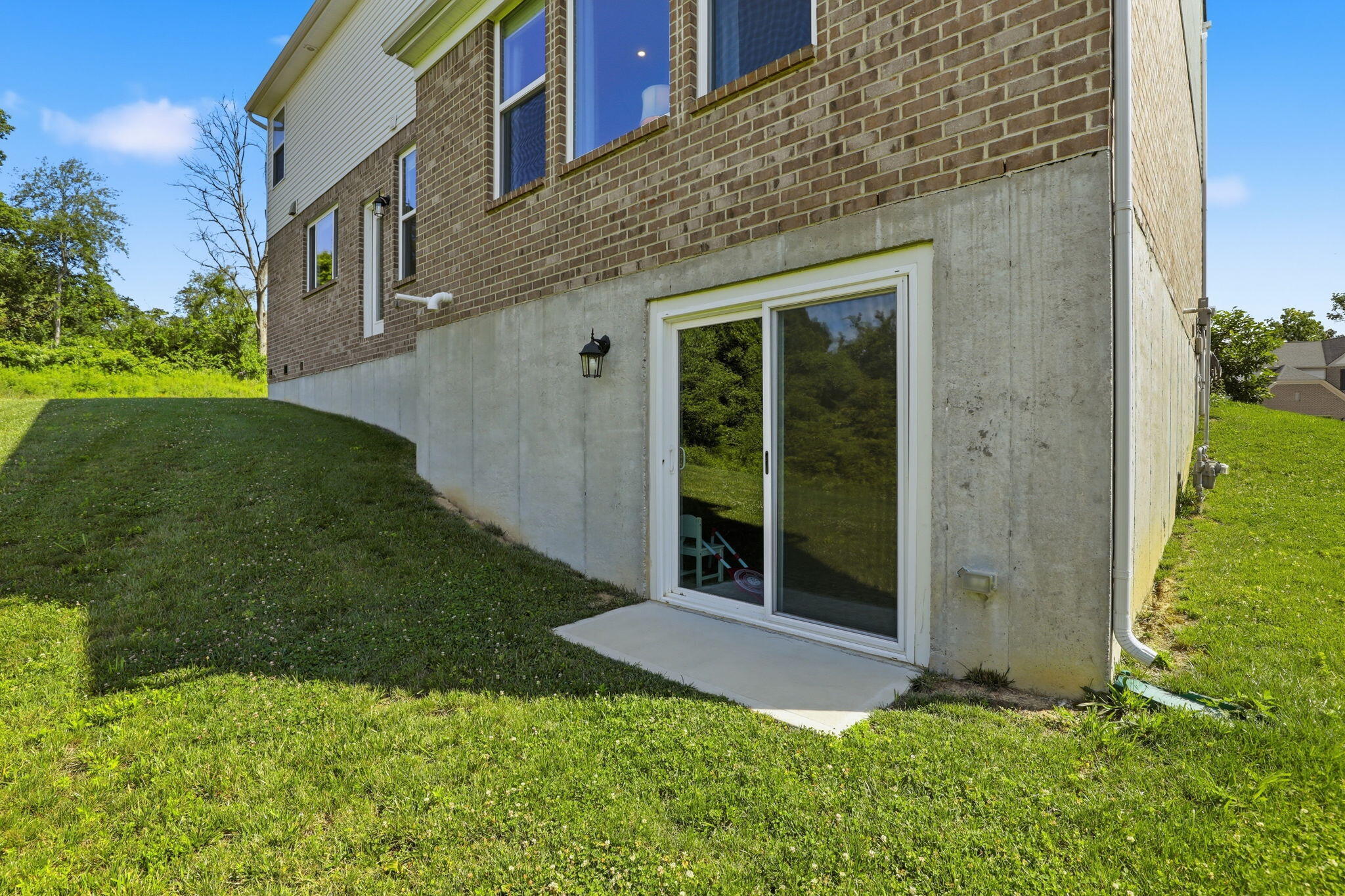 3555 Capel Court