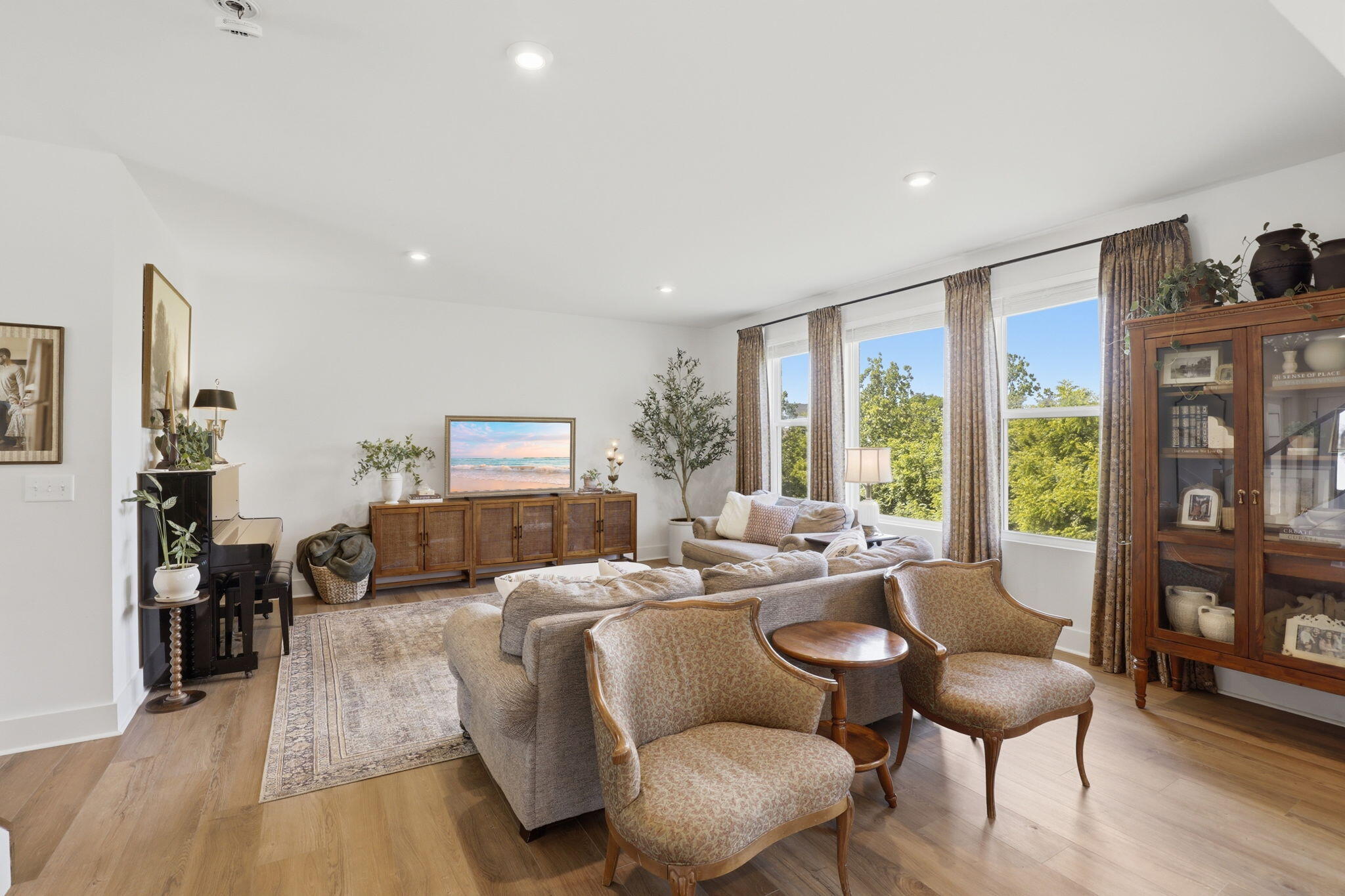 3555 Capel Court