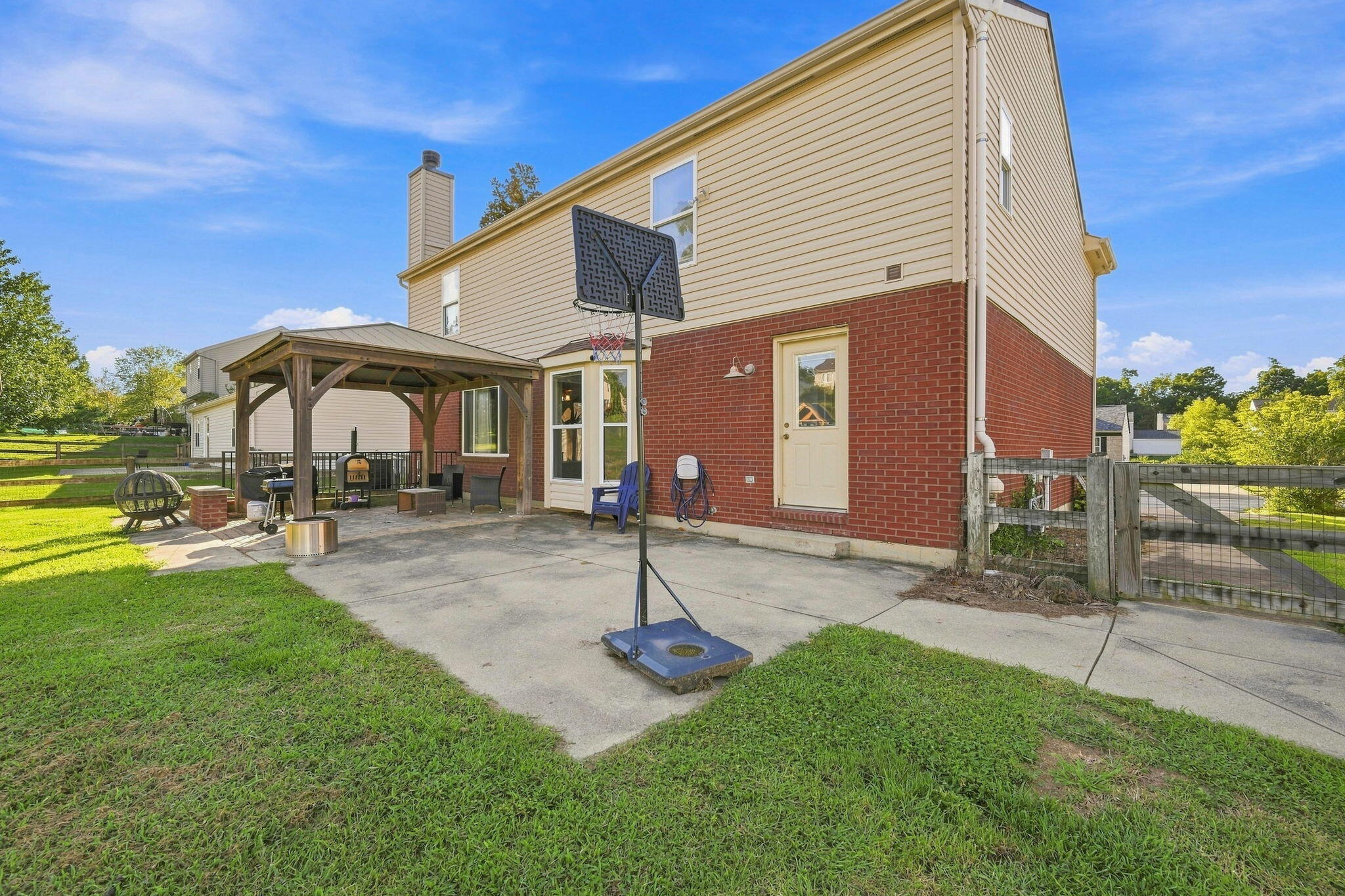 6358 Lakearbor Drive