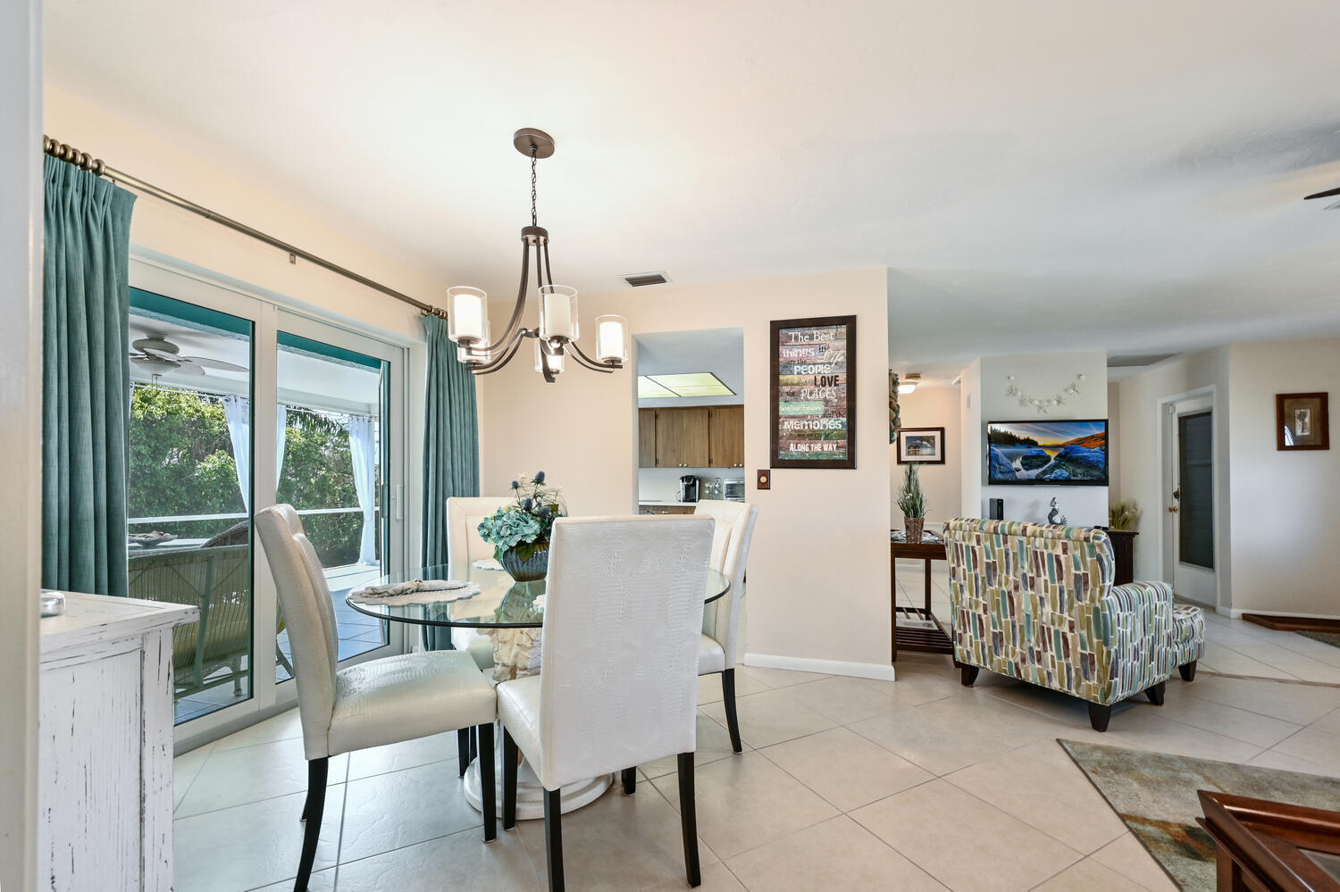 101 BEACHCOMBER STREET