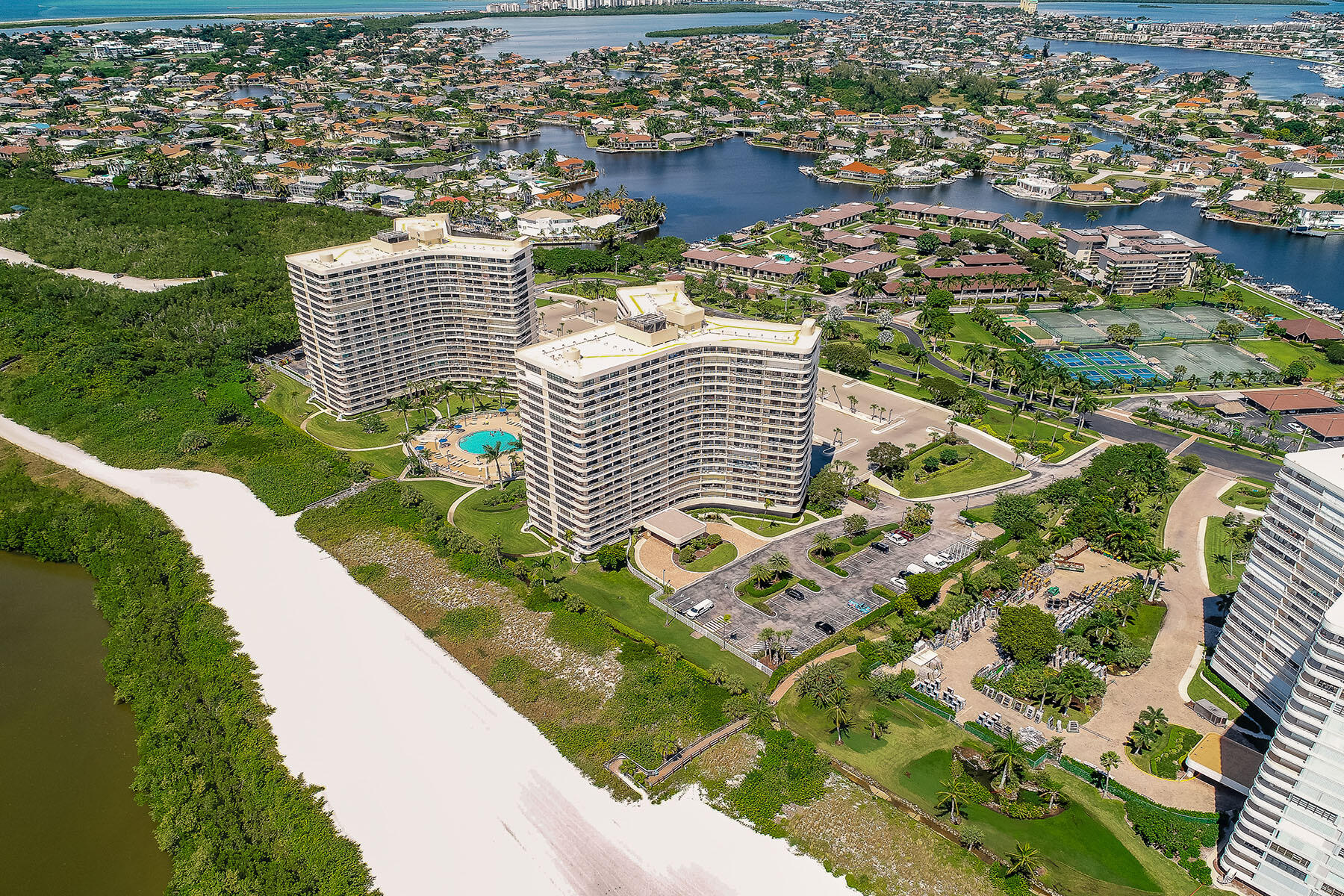 380 SEAVIEW, 604