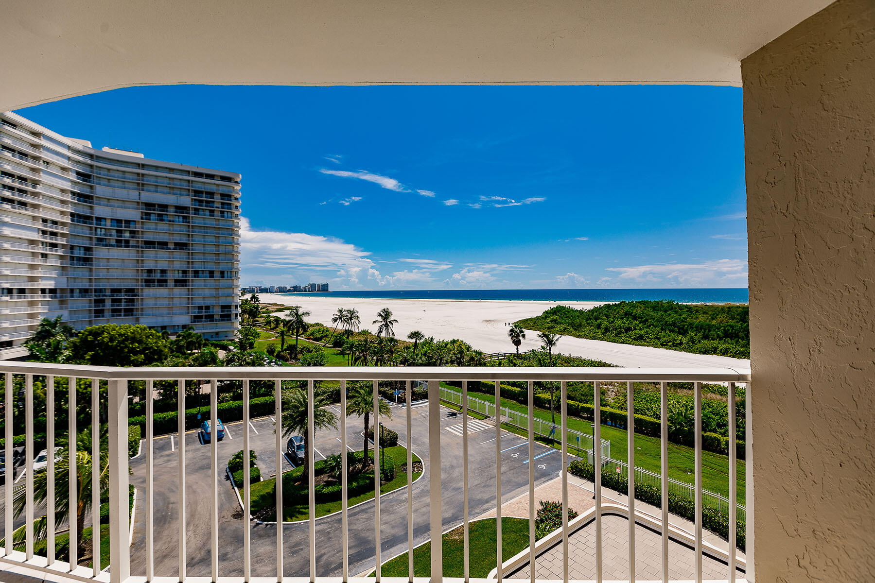 380 SEAVIEW, 604