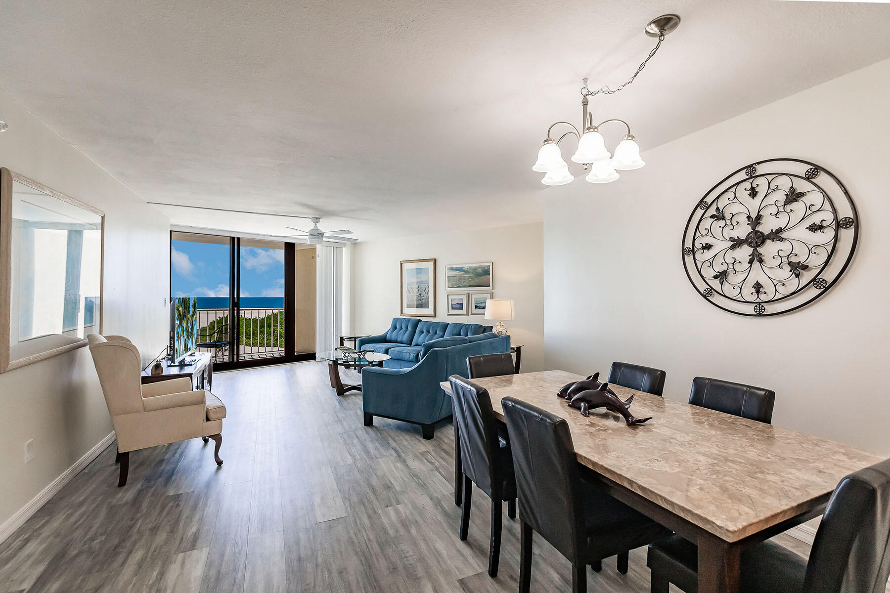 380 SEAVIEW, 604
