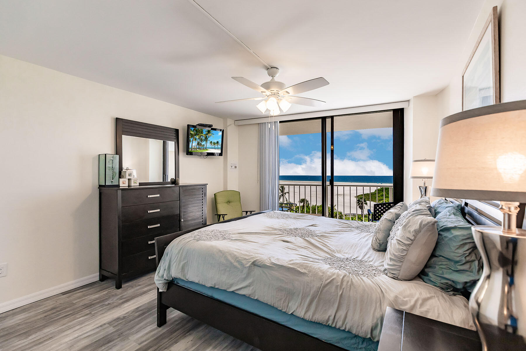380 SEAVIEW, 604