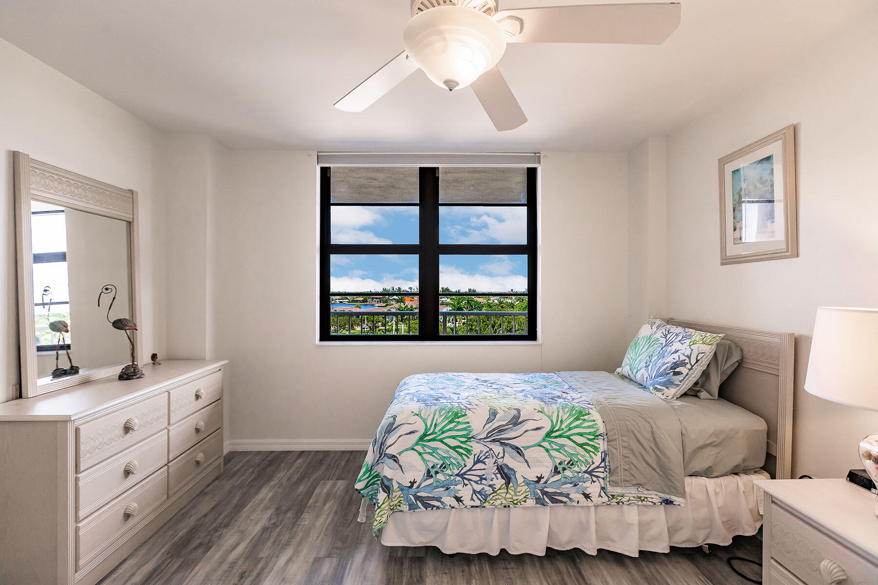 380 SEAVIEW, 604
