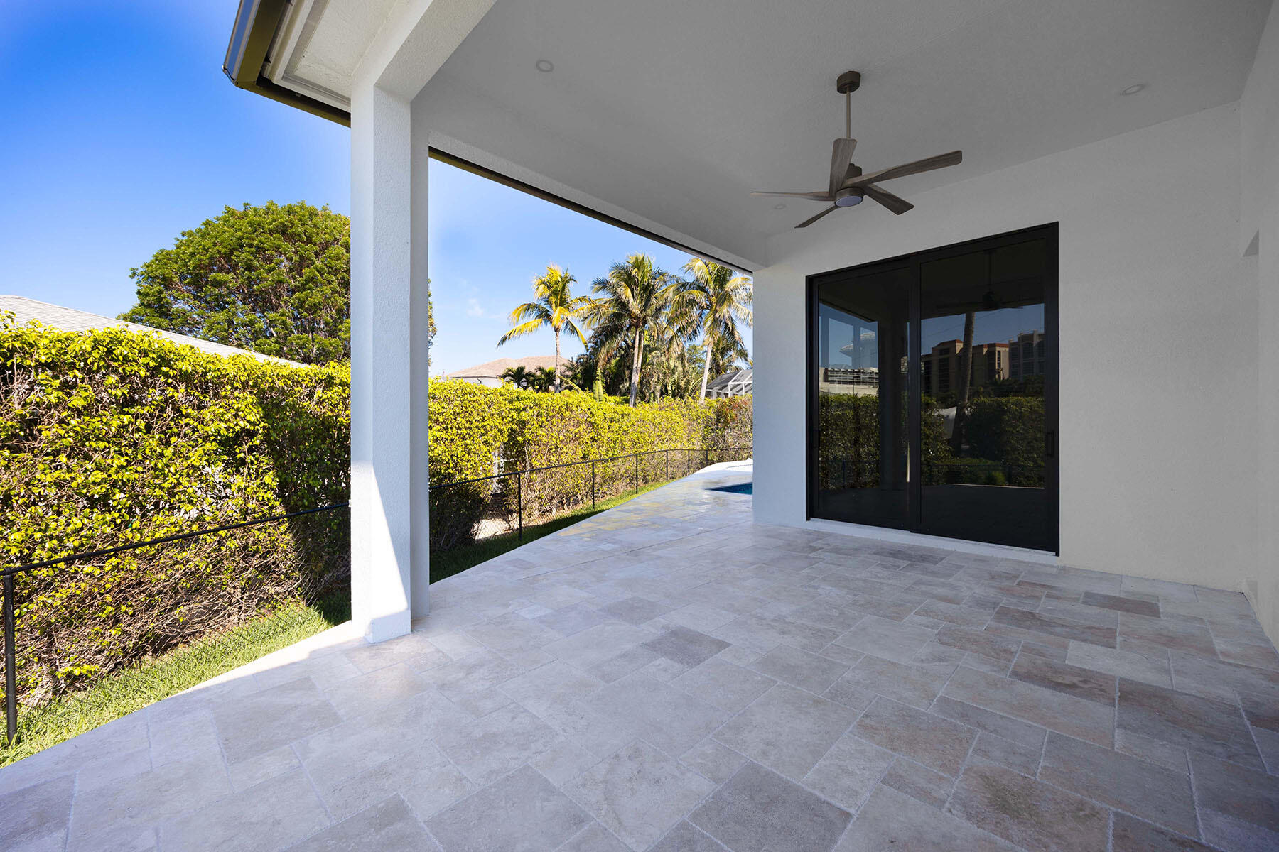 960 FIELDSTONE DRIVE