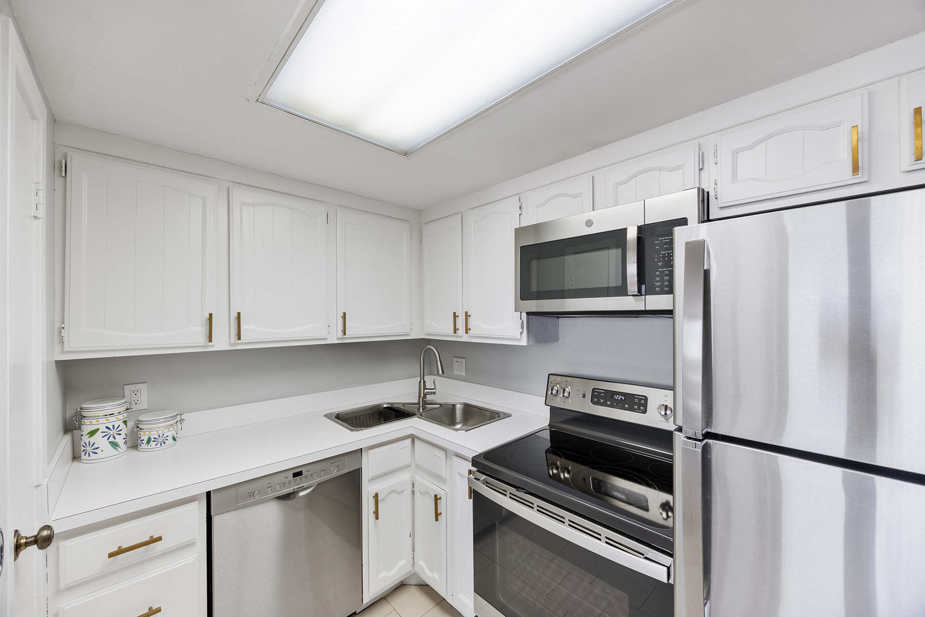 180 SEAVIEW, 814