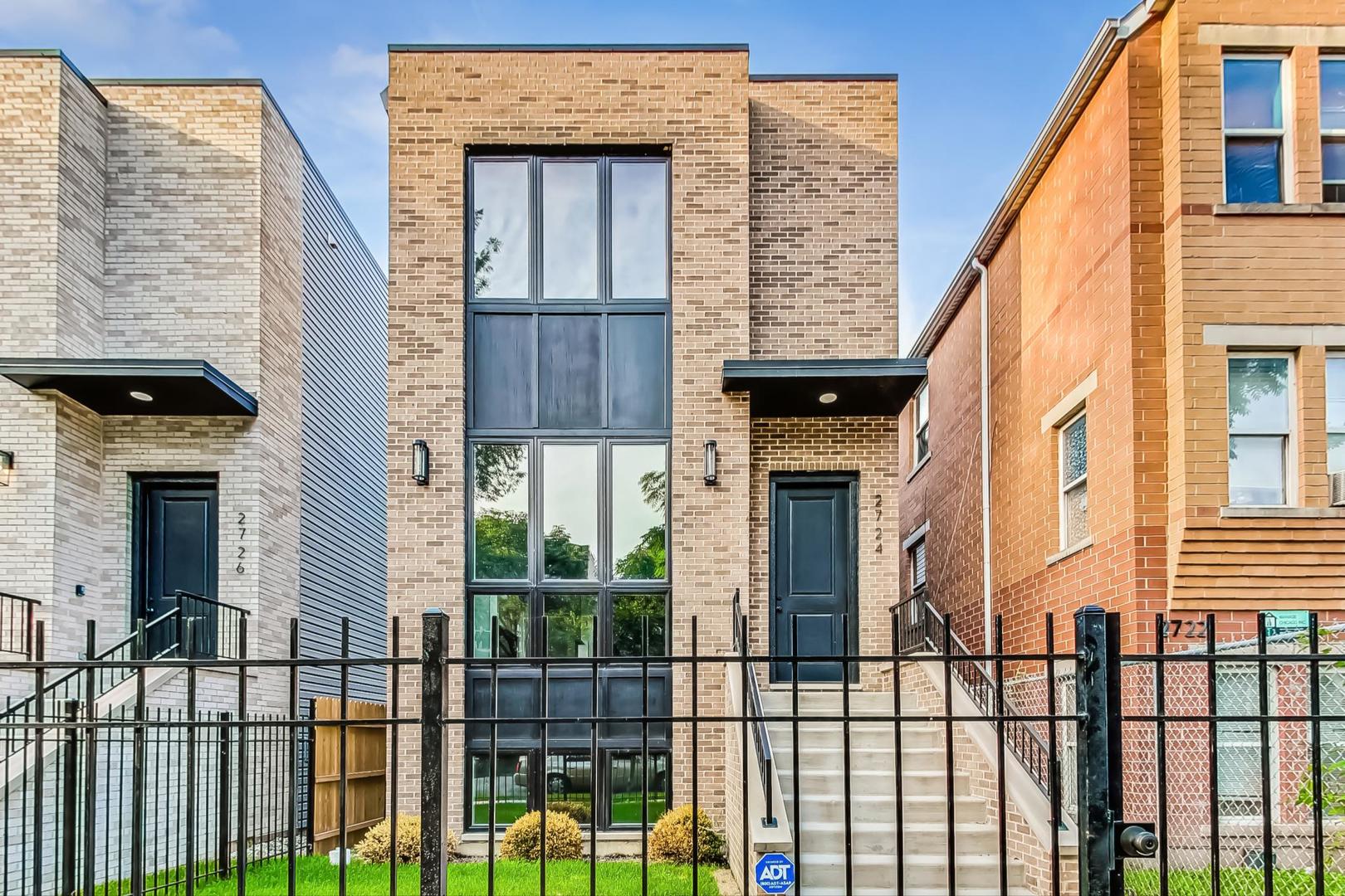 2724 W Evergreen Avenue