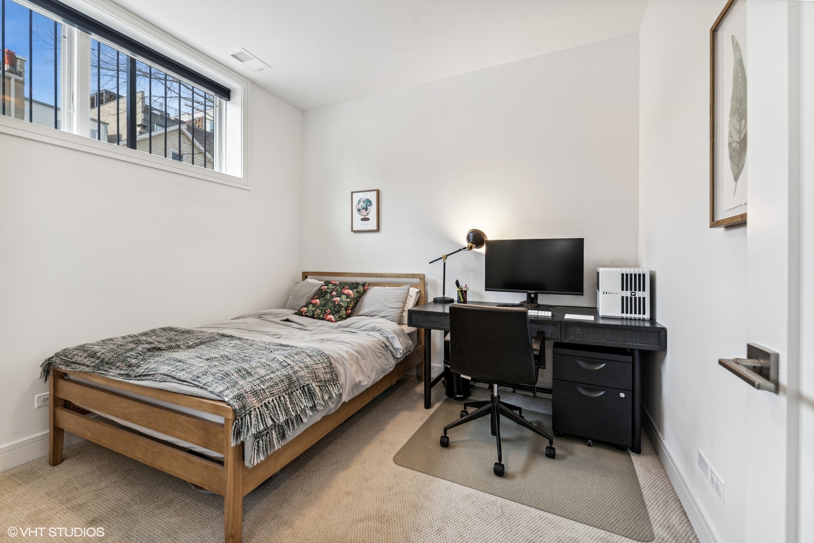 2140 W Evergreen Avenue Unit: 1R