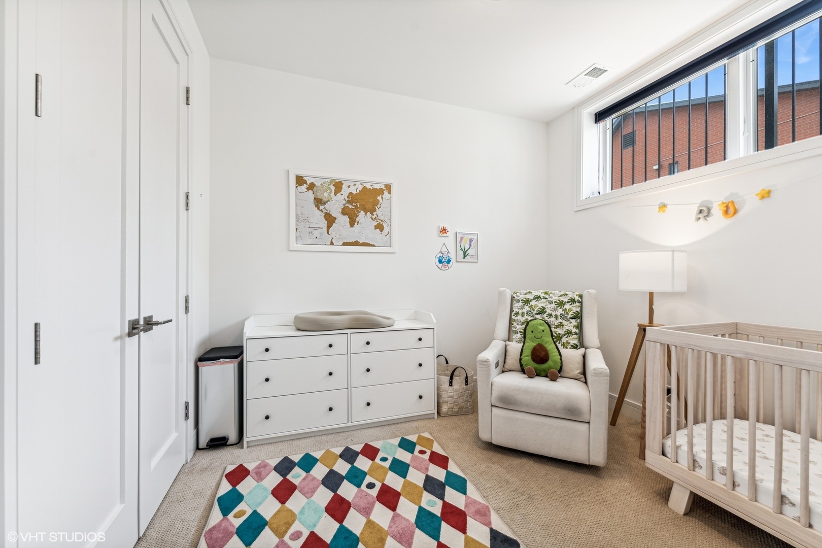 2140 W Evergreen Avenue Unit: 1R