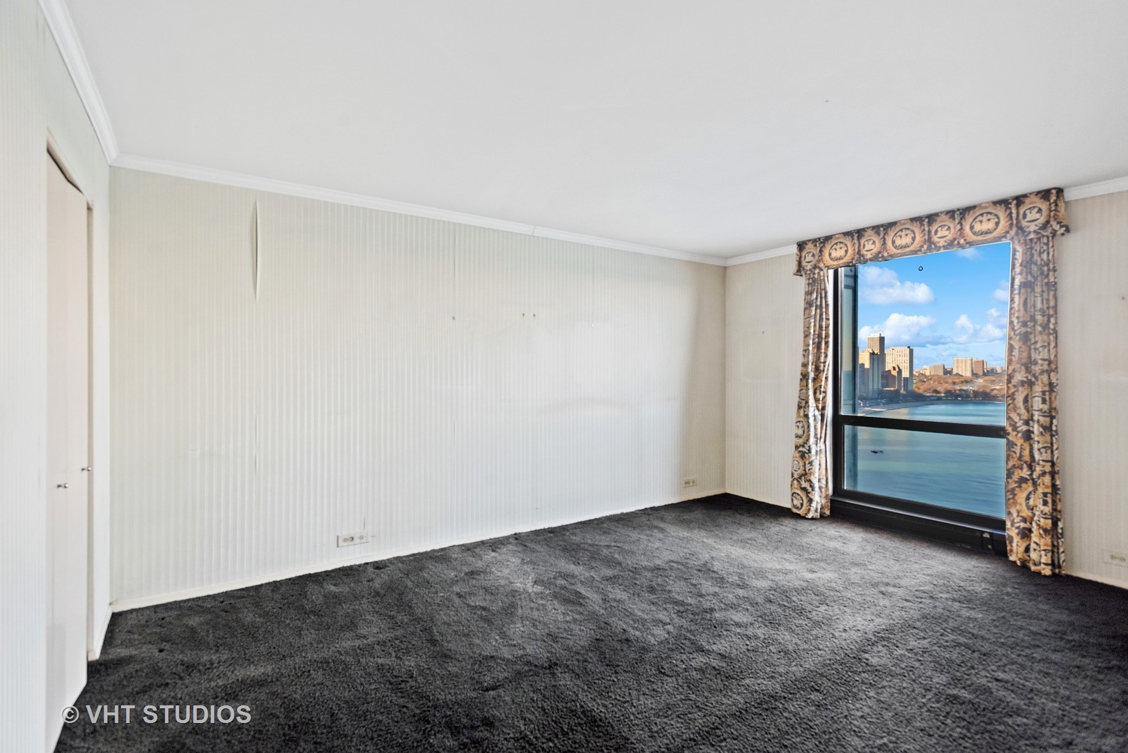 990 N LAKE SHORE Drive Unit: 22E