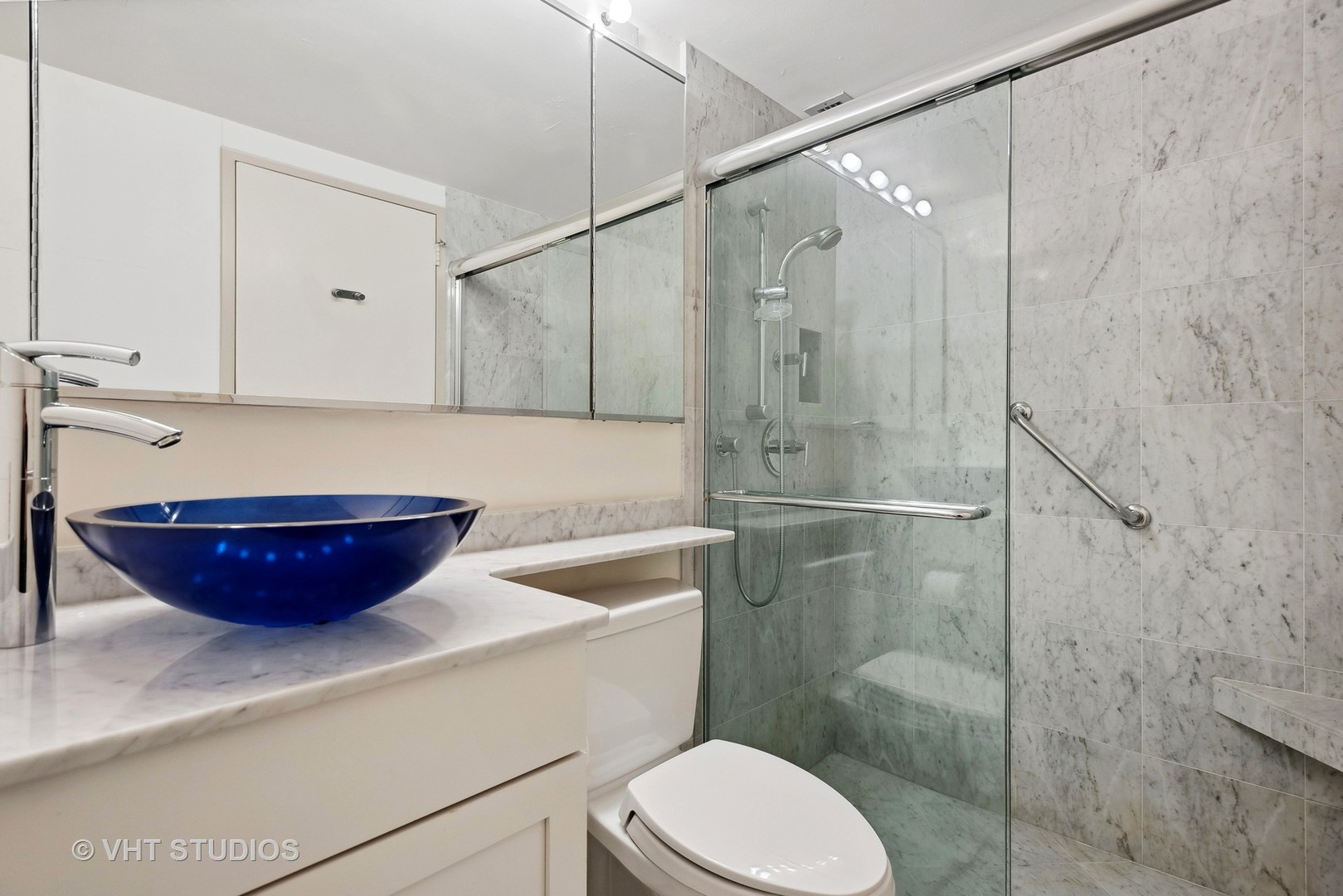 990 N LAKE SHORE Drive Unit: 22E