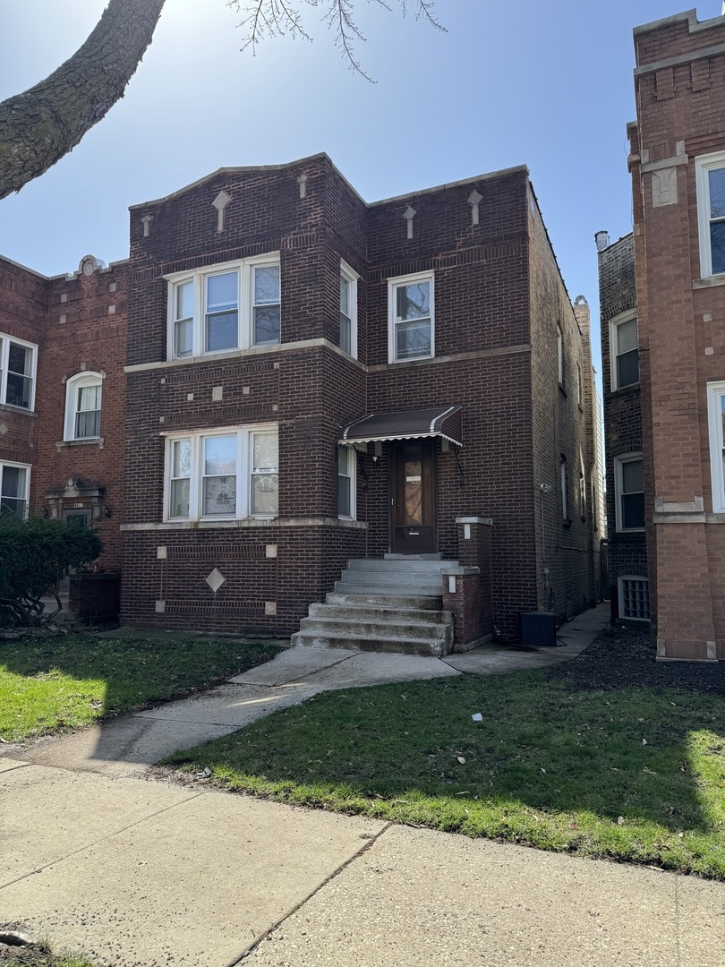 4839 W Wolfram Street Unit: 2