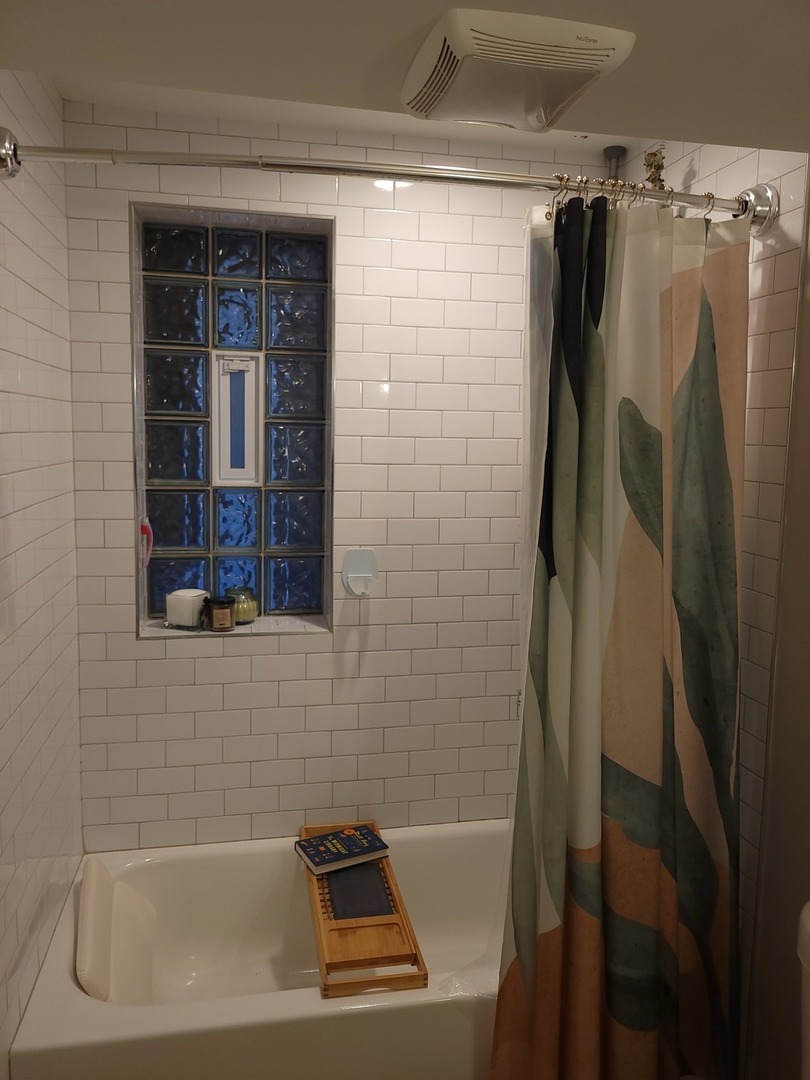 2859 N Central Park Avenue Unit: G