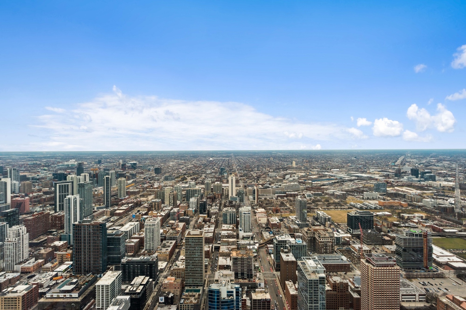 14 W Superior Street Unit: 6900