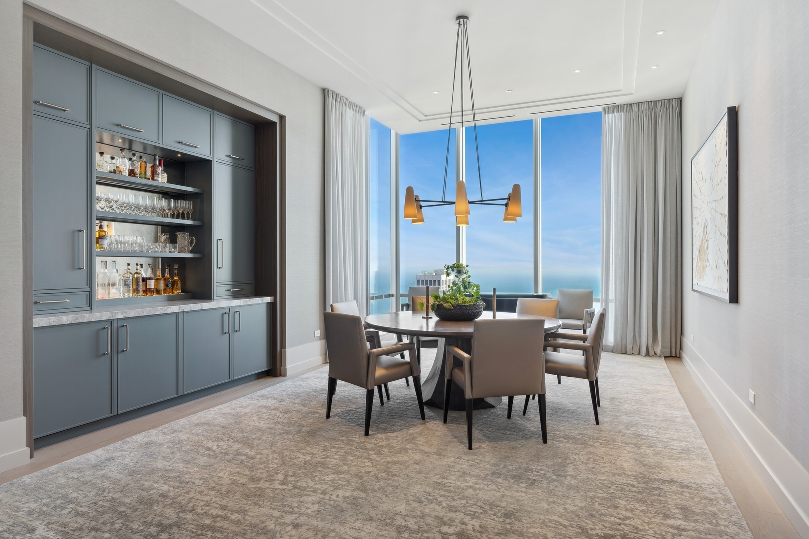 14 W Superior Street Unit: 6900