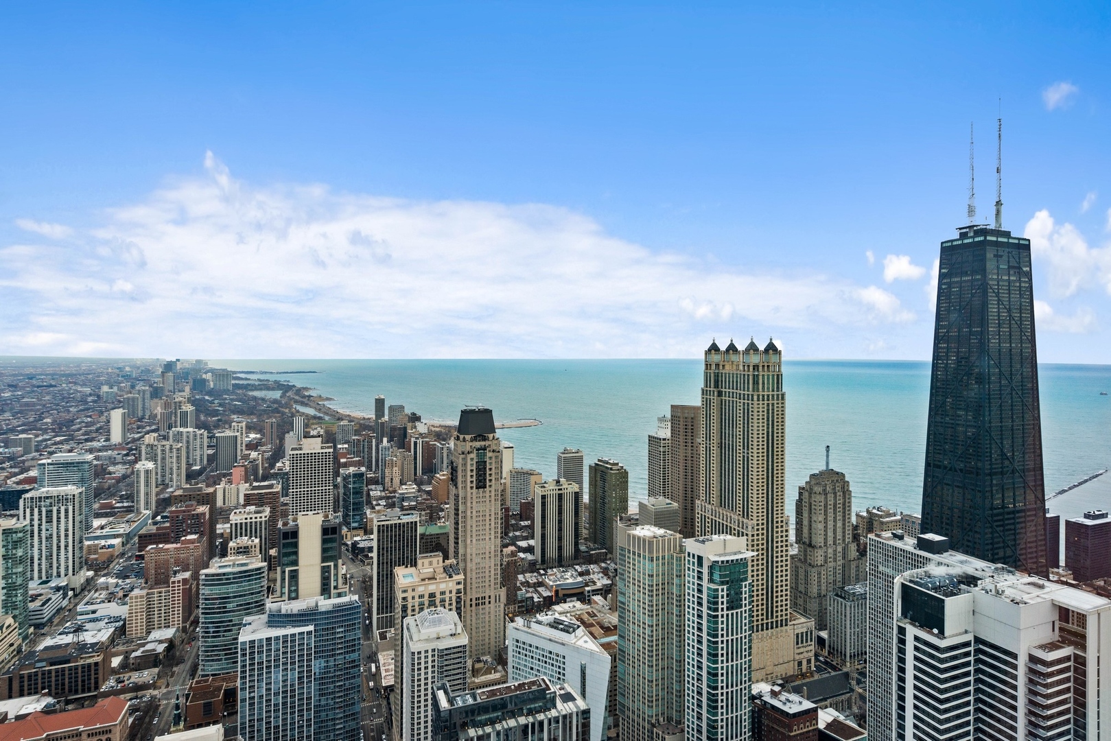 14 W Superior Street Unit: 6900