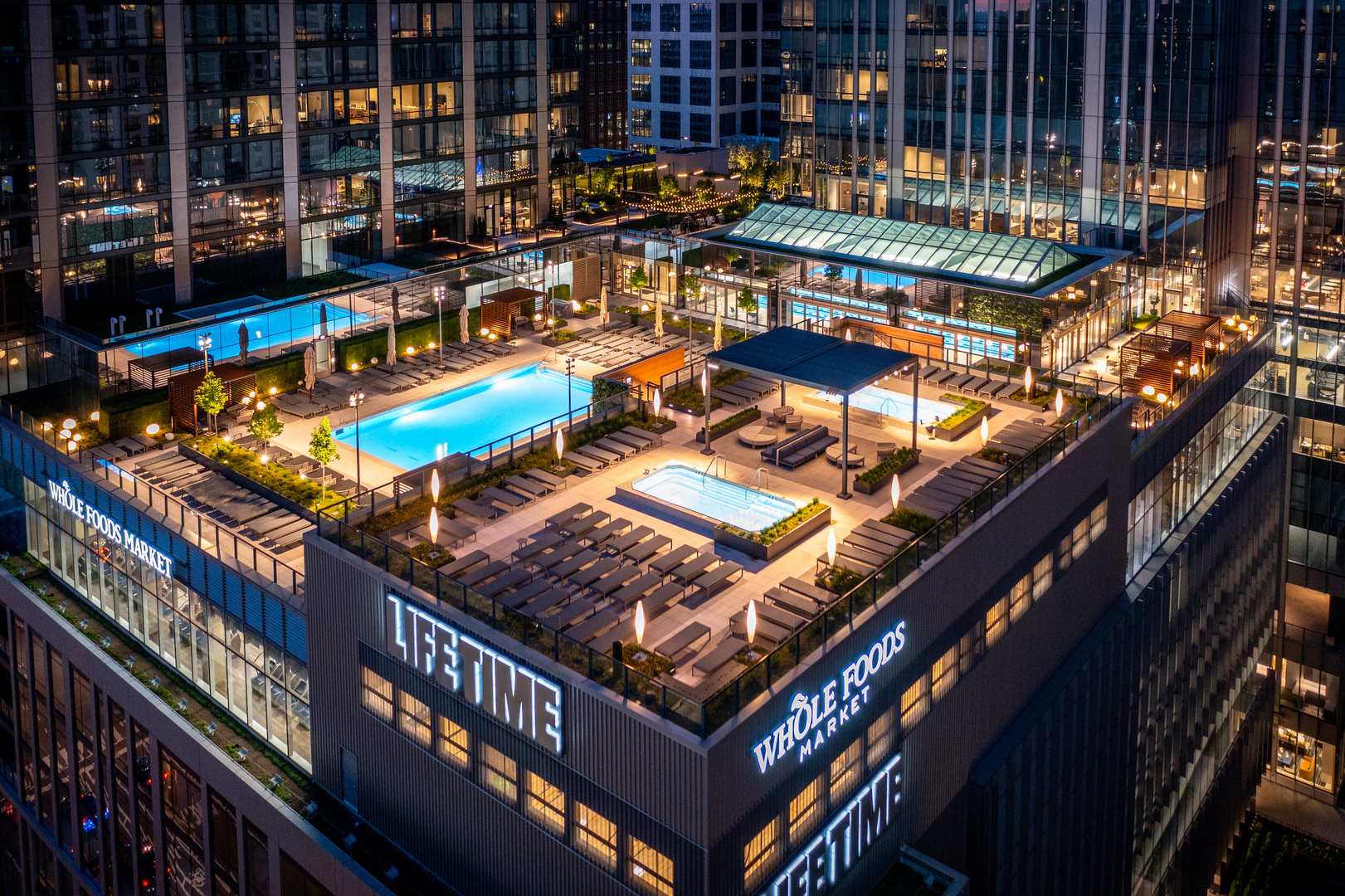14 W Superior Street Unit: 6900
