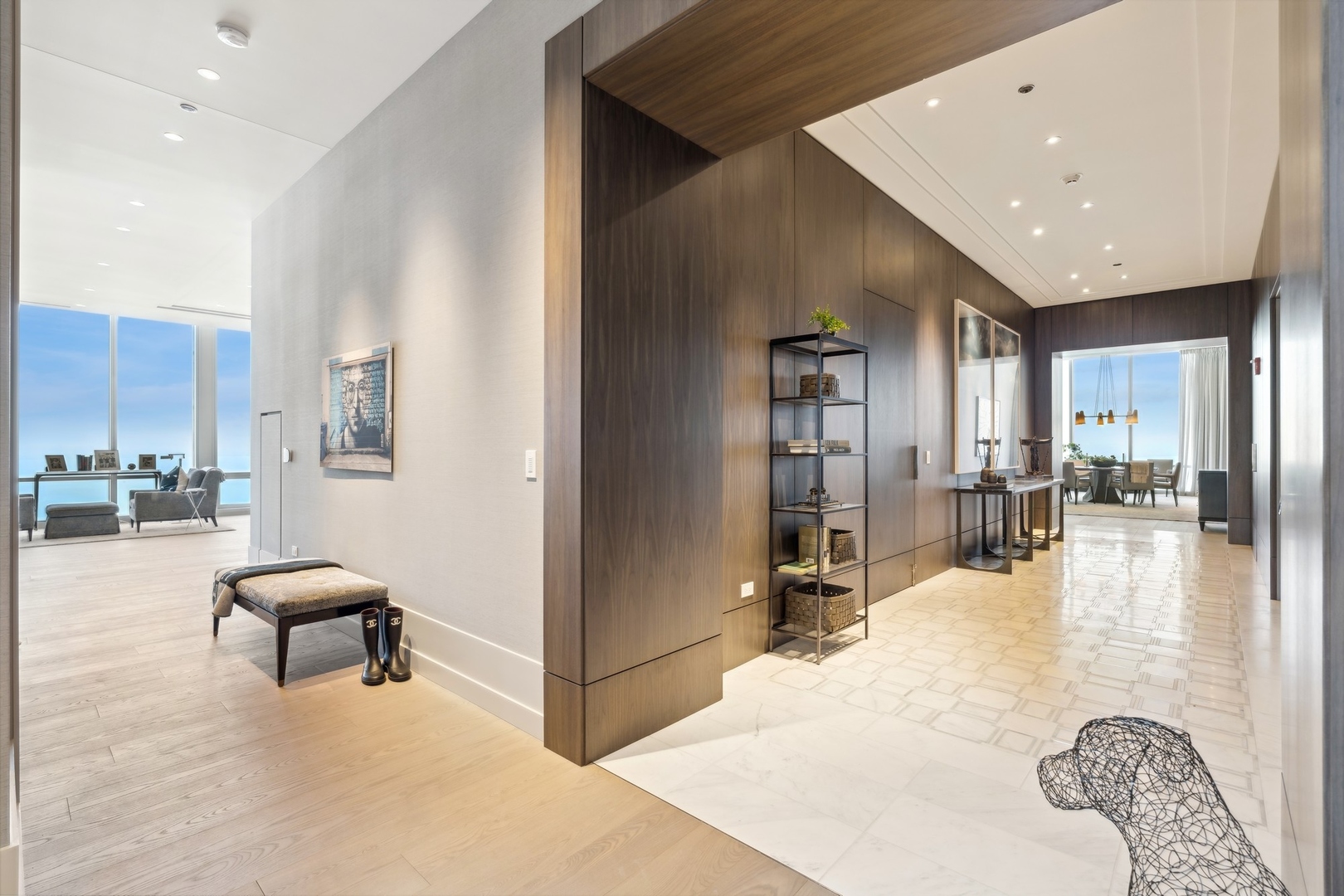 14 W Superior Street Unit: 6900