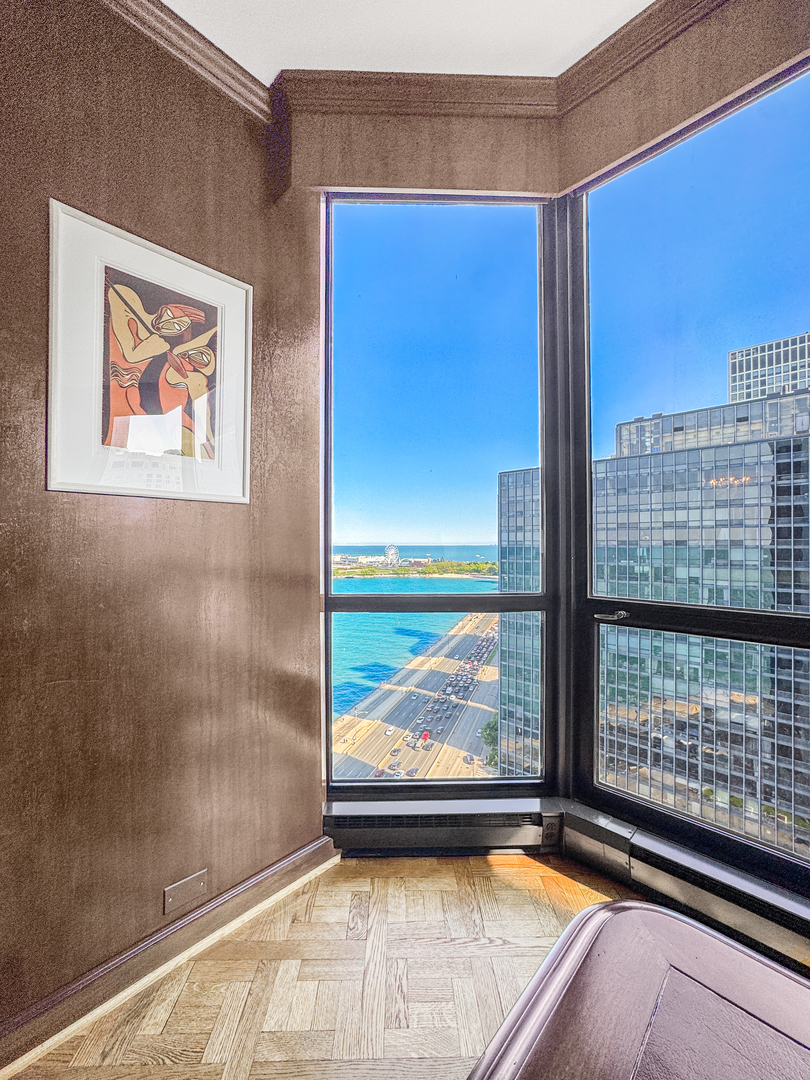 990 N Lake Shore Drive Unit: 25A