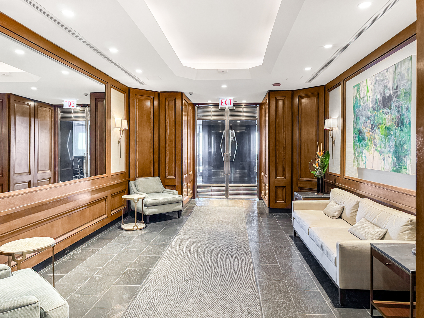 990 N Lake Shore Drive Unit: 25A