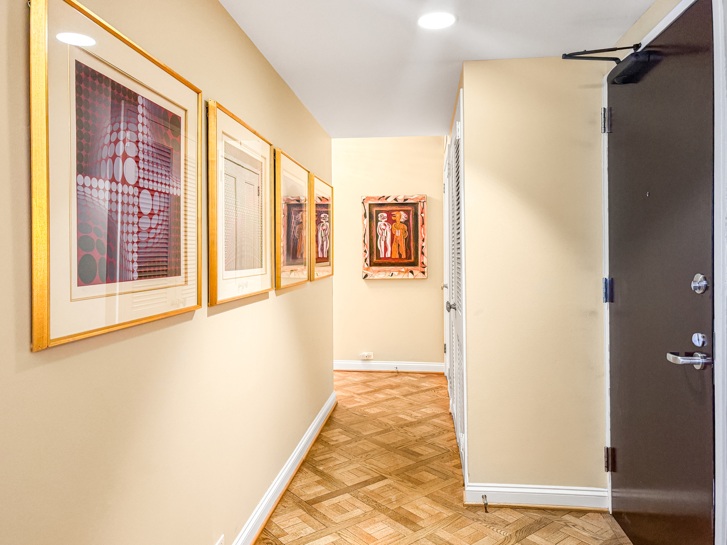 990 N Lake Shore Drive Unit: 25A