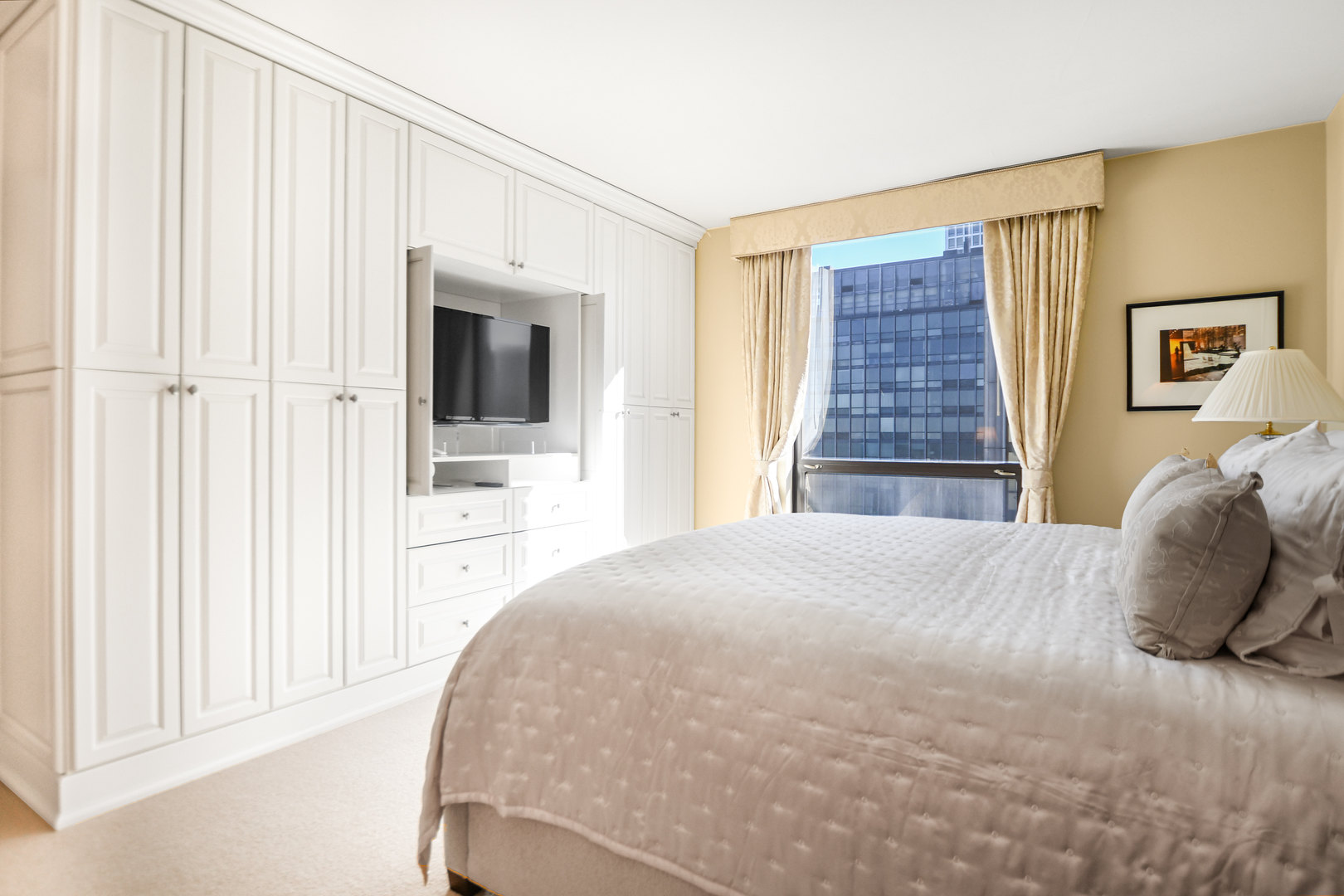 990 N Lake Shore Drive Unit: 25A