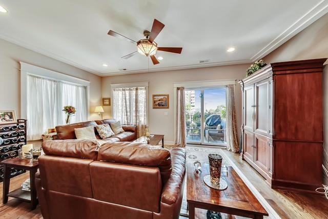 6161 N Kenmore Avenue Unit: 2N