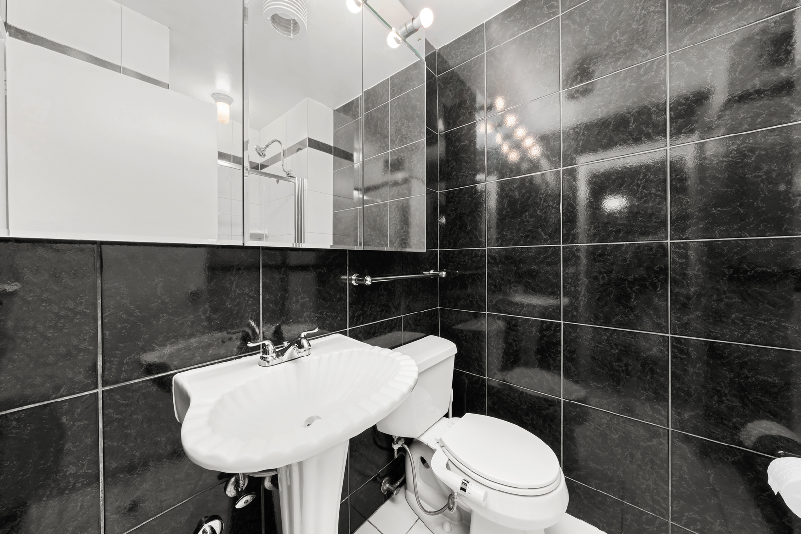 4250 N Marine Drive Unit: 1622