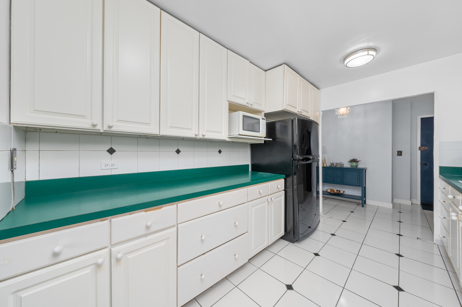 4250 N Marine Drive Unit: 1622