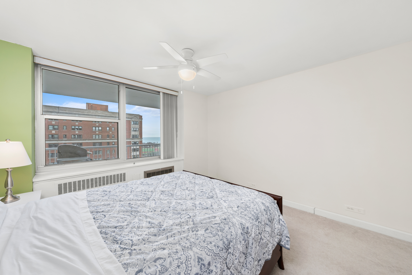 4250 N Marine Drive Unit: 1622