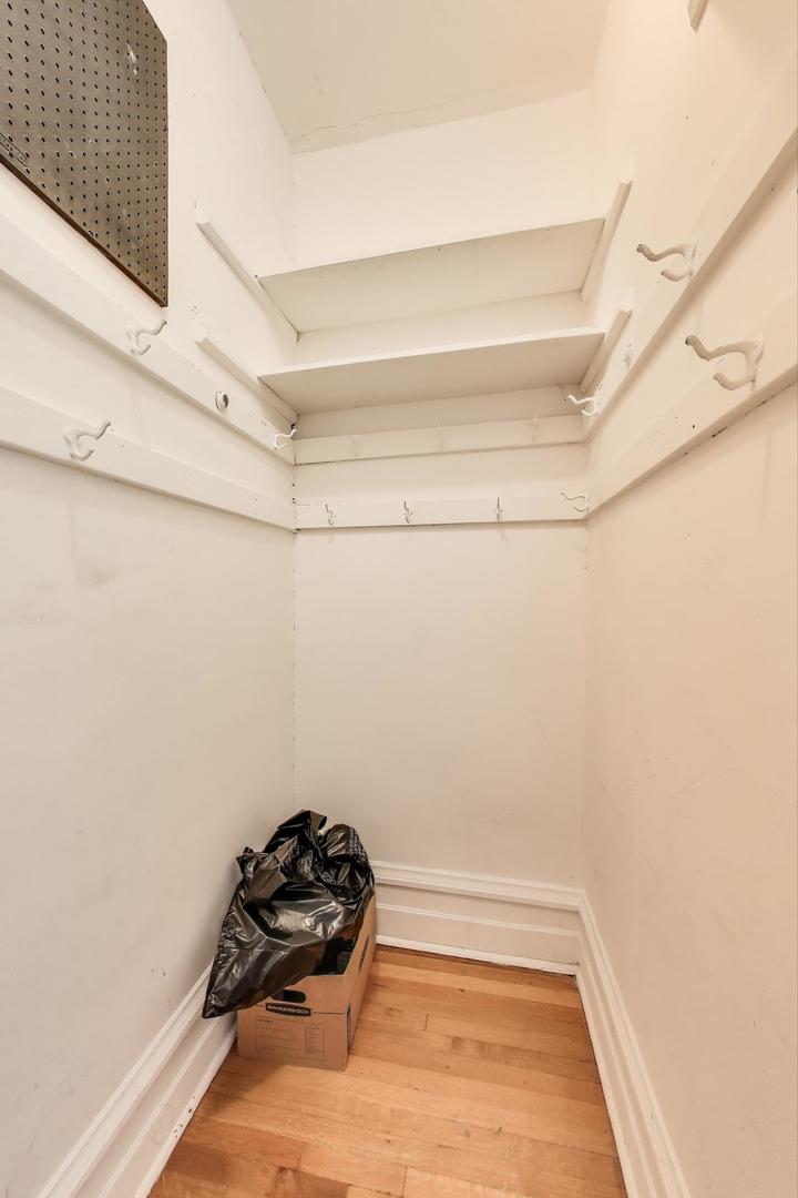 72 E Elm Street Unit: 5