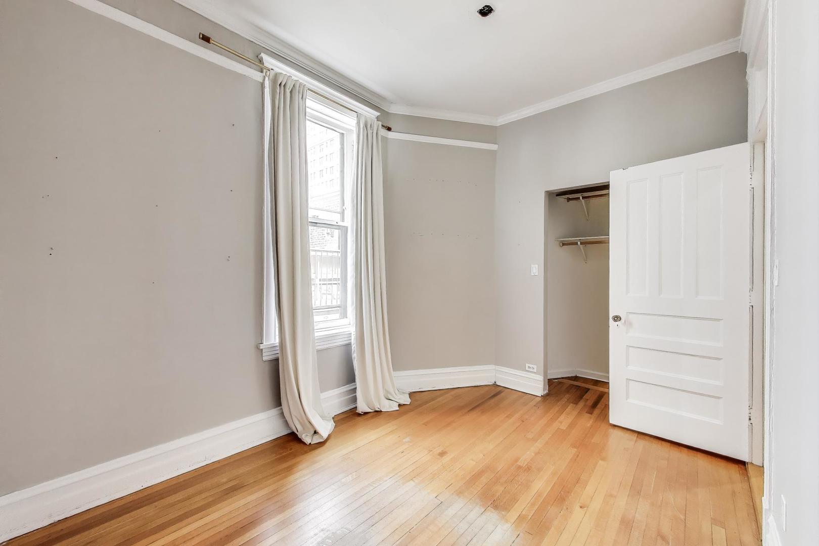 72 E Elm Street Unit: 5