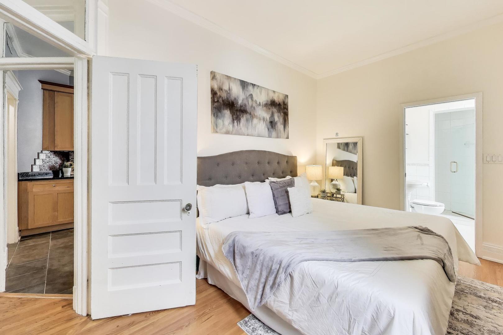 72 E Elm Street Unit: 5