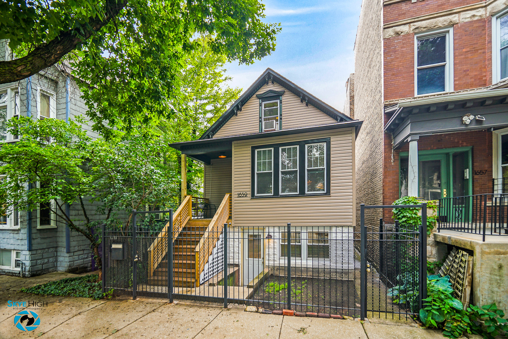 1659 N Francisco Avenue