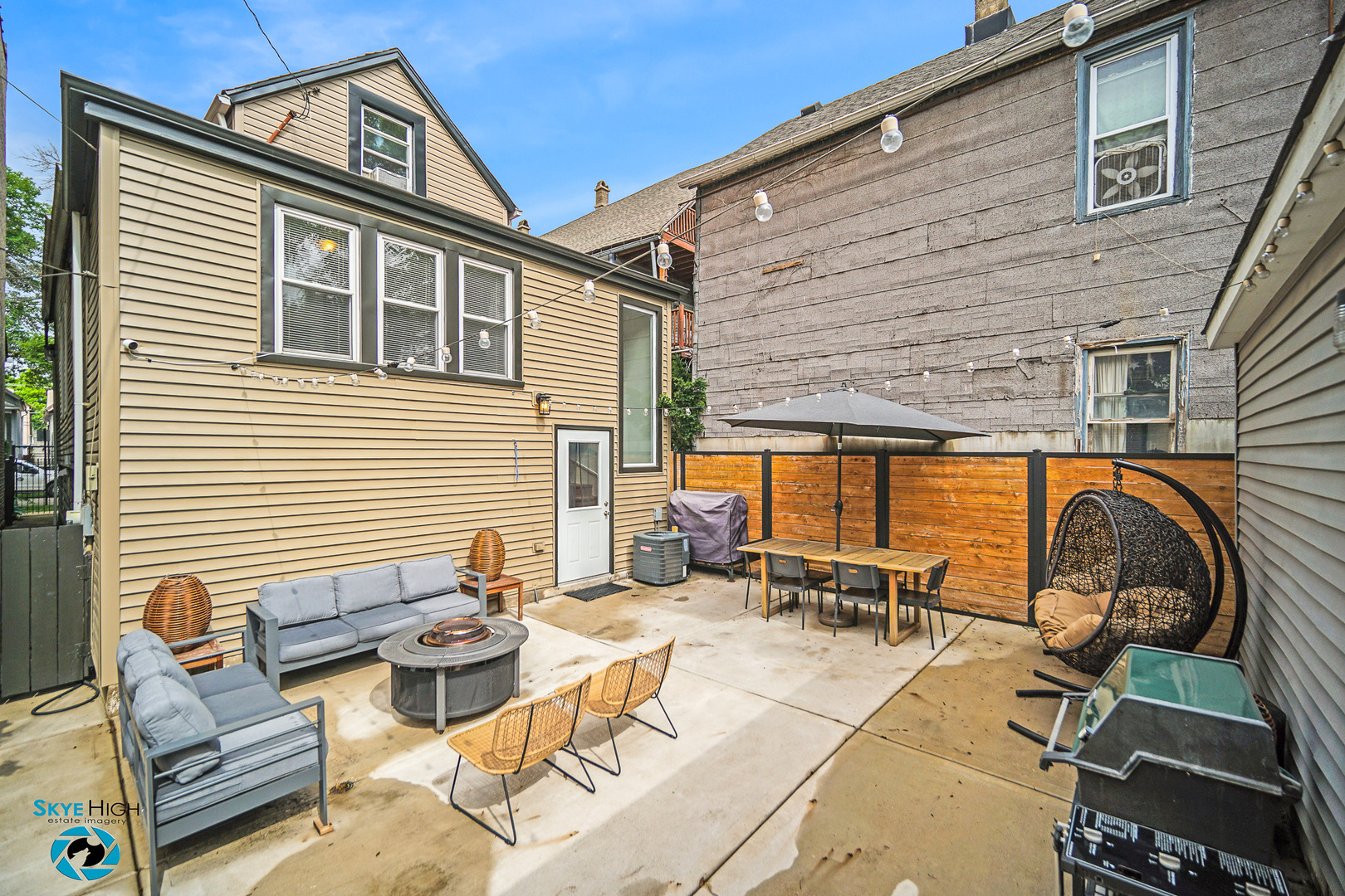 1659 N Francisco Avenue