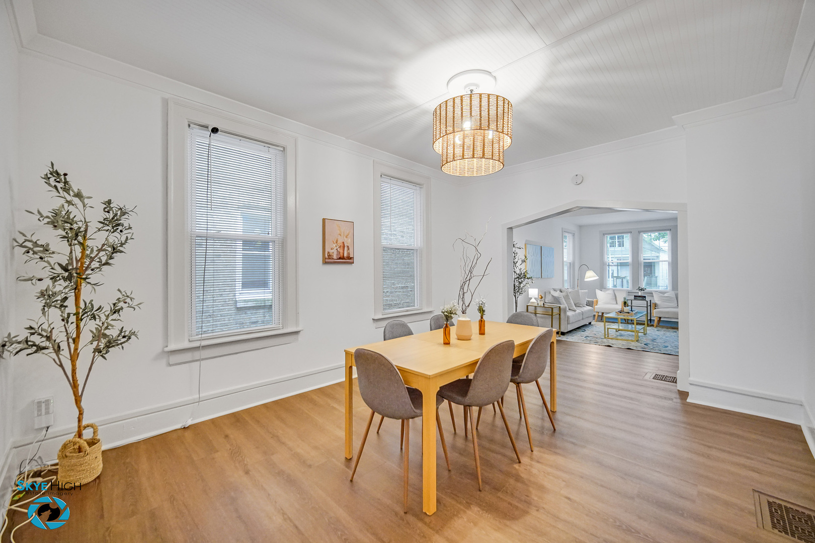 1659 N Francisco Avenue