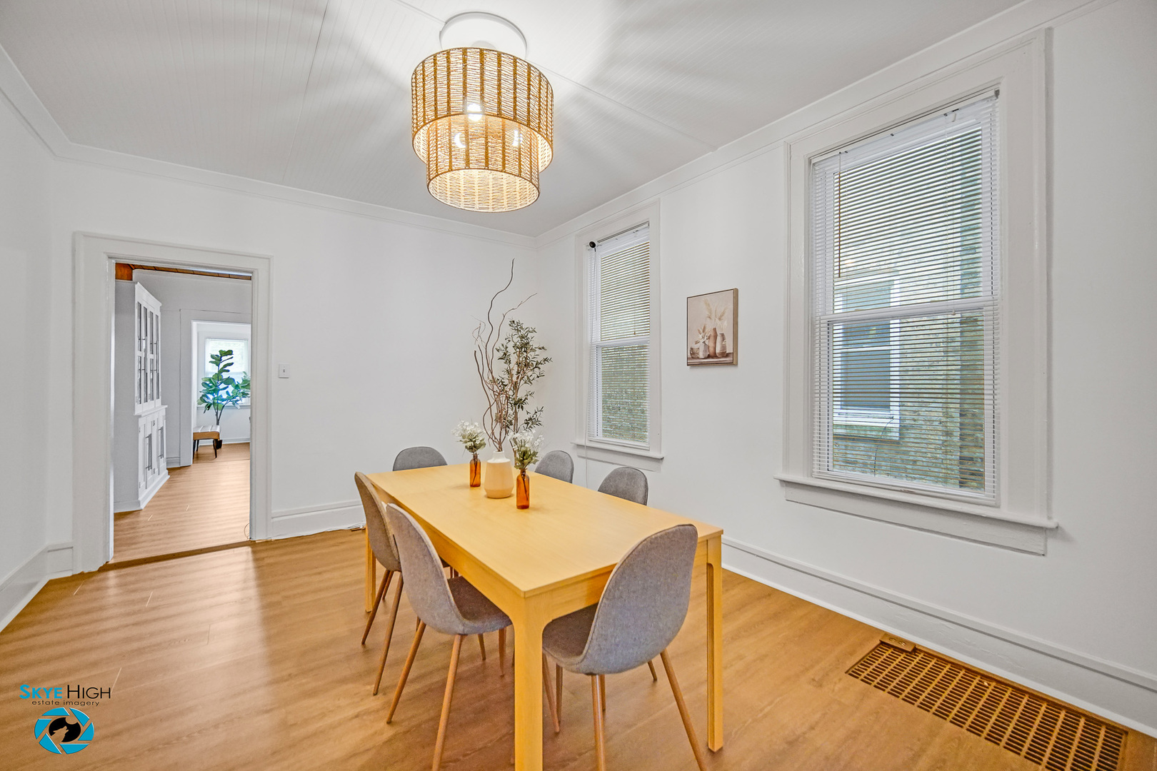 1659 N Francisco Avenue