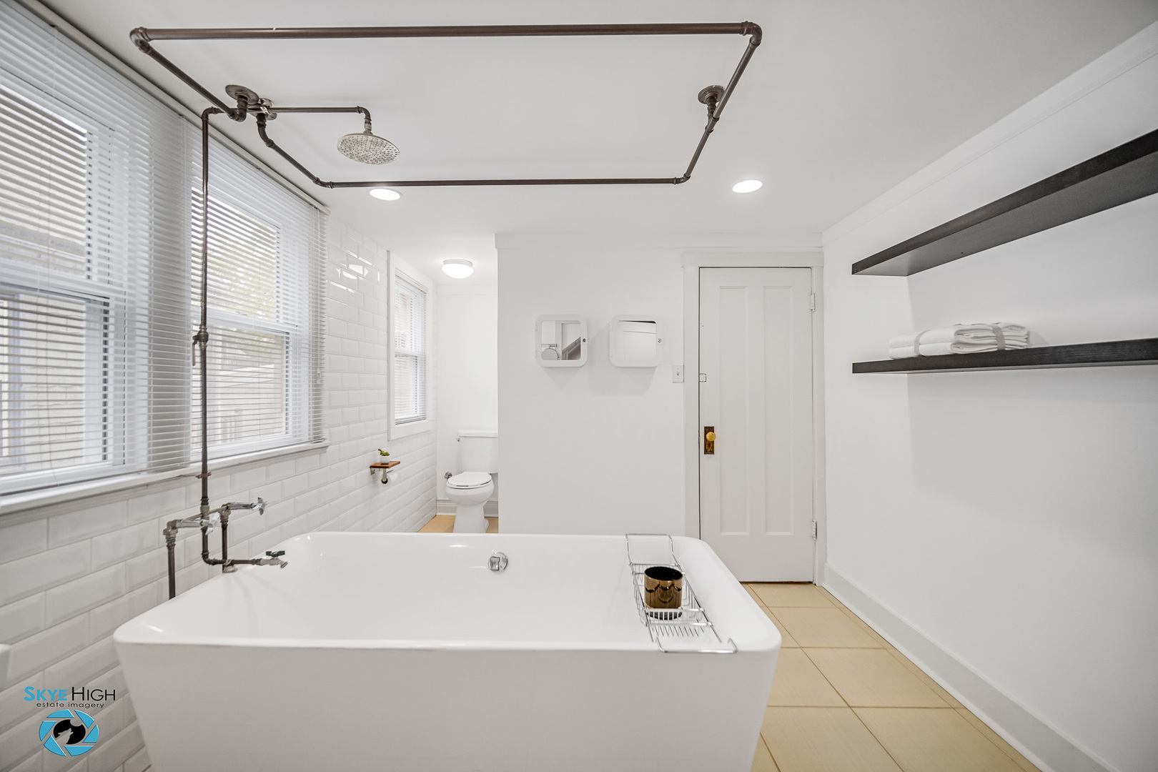 1659 N Francisco Avenue