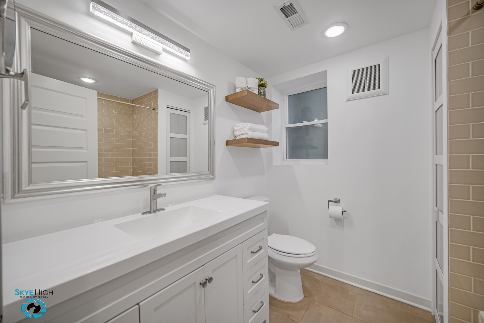 1659 N Francisco Avenue