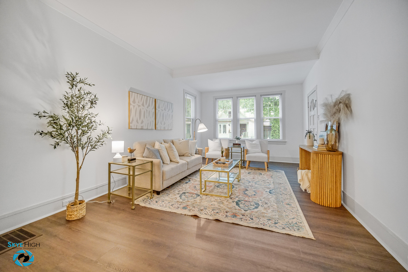 1659 N Francisco Avenue