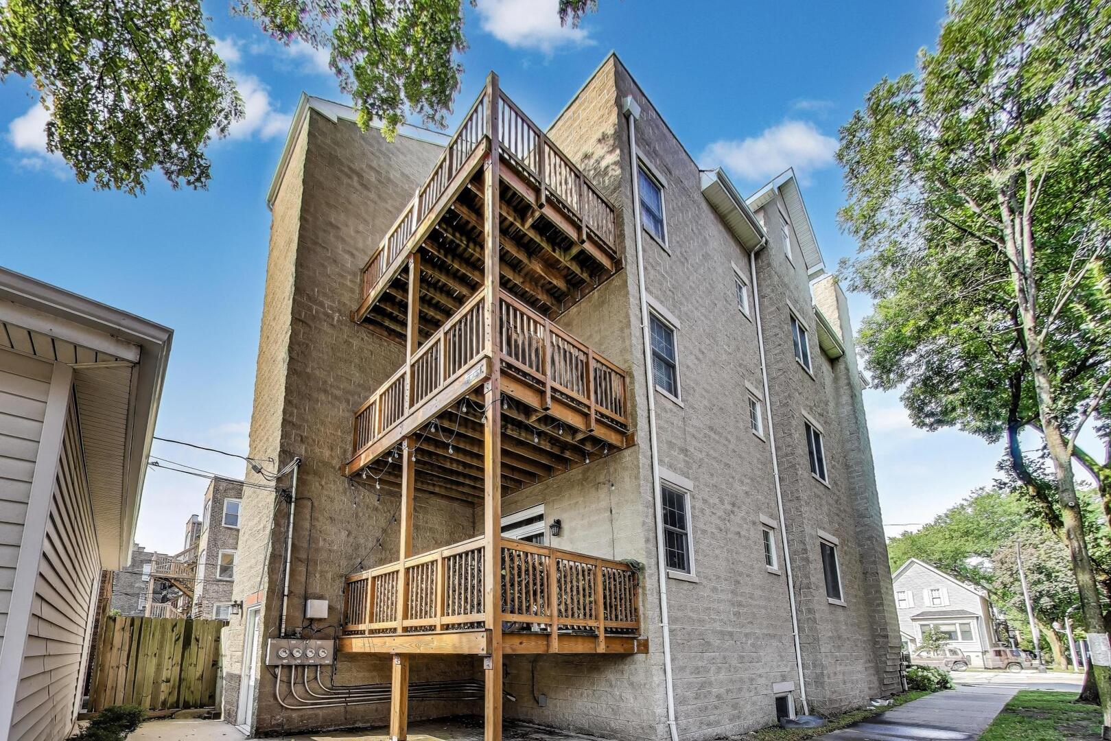 5125 N Ashland Avenue Unit: 3