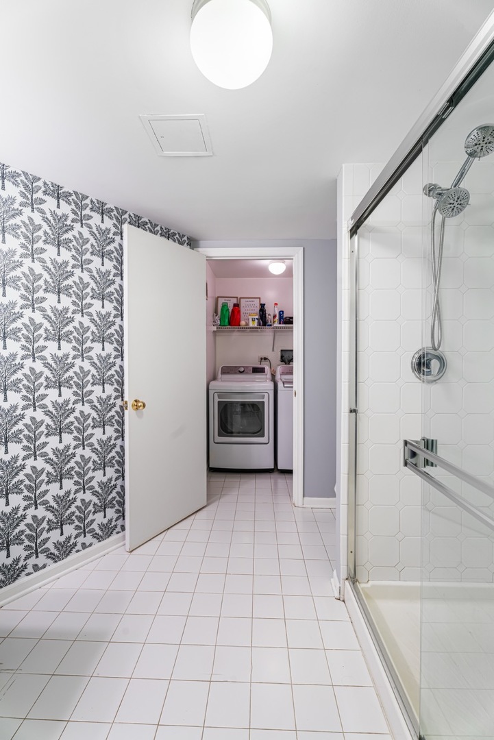 957 W Montana Street Unit: 1E