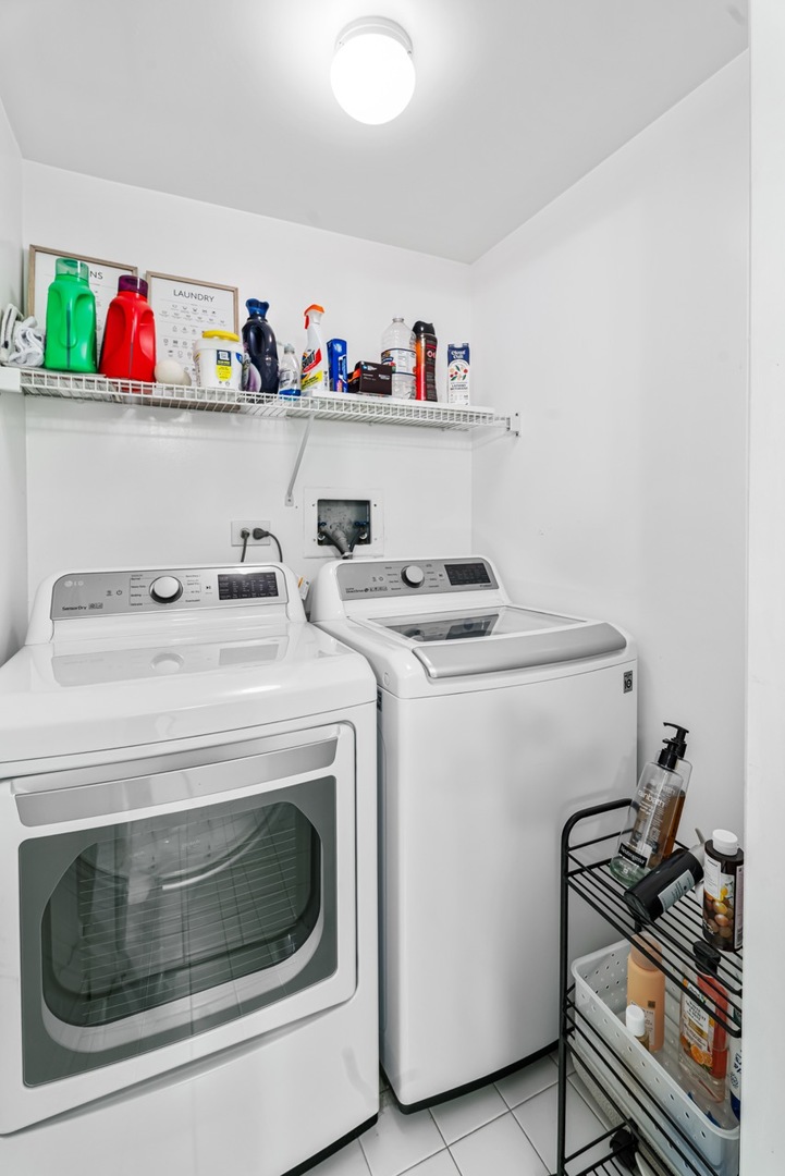 957 W Montana Street Unit: 1E