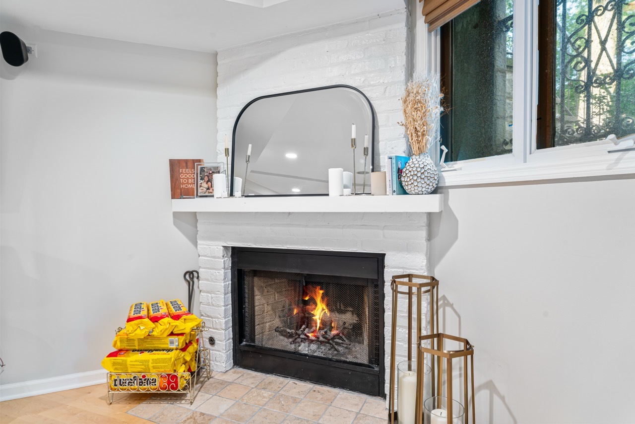 957 W Montana Street Unit: 1E